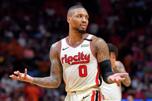 雄鹿大胜黄蜂38分获3连胜 活塞擒公牛止6连败